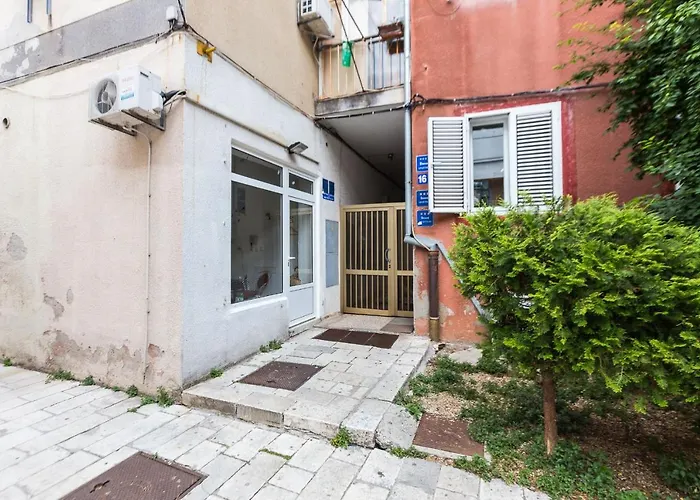Karla\'S Exclusive Central Apartment